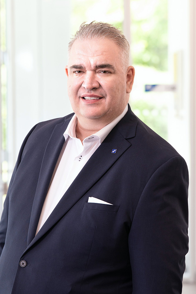 Keith Adamson, official photo