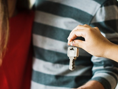 Is there a checklist for buying a home?